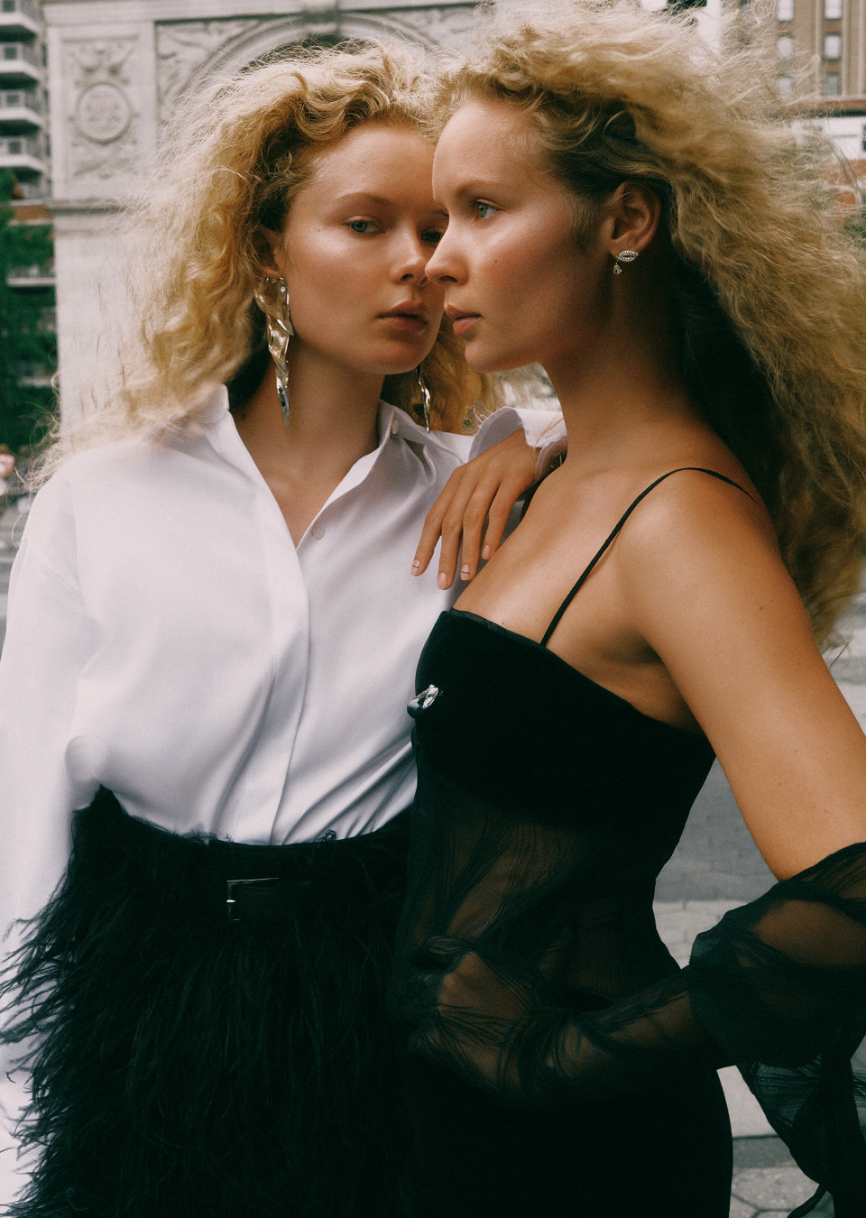 VOLLAN TWINS