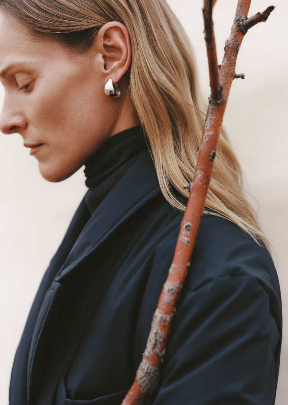 LINDSAY SULLIVAN